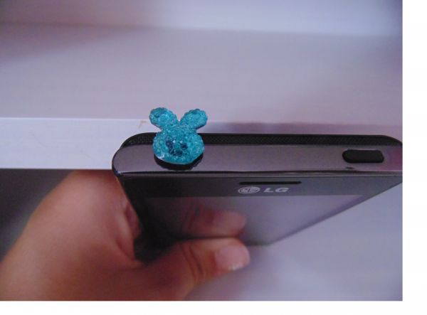 Plug para celular - Coelhinho Azul